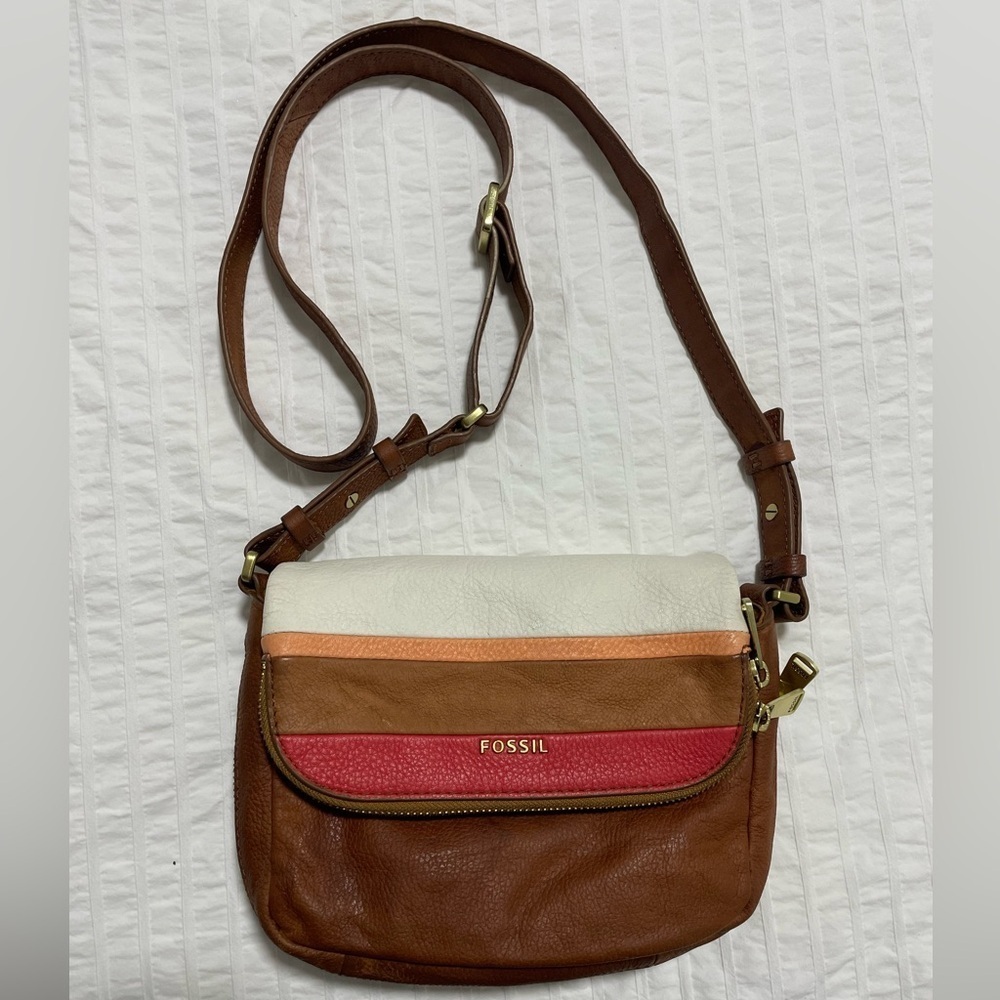 FOSSIL
Preston Flap Pocket Crossbody
Stripe Tan Ivory Pink Brown Leather